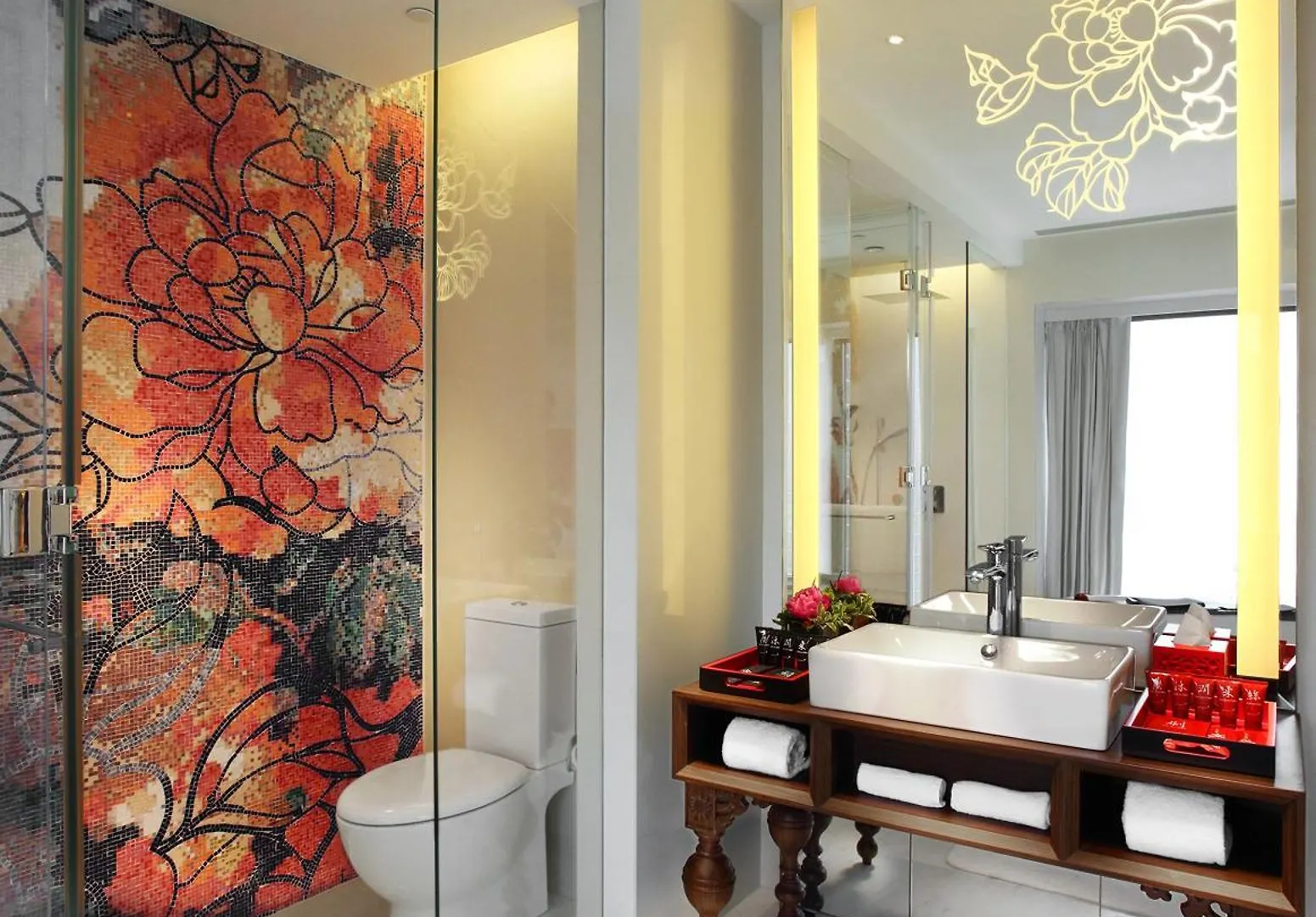 Mira Moon Hotel Hong Kong 5*,