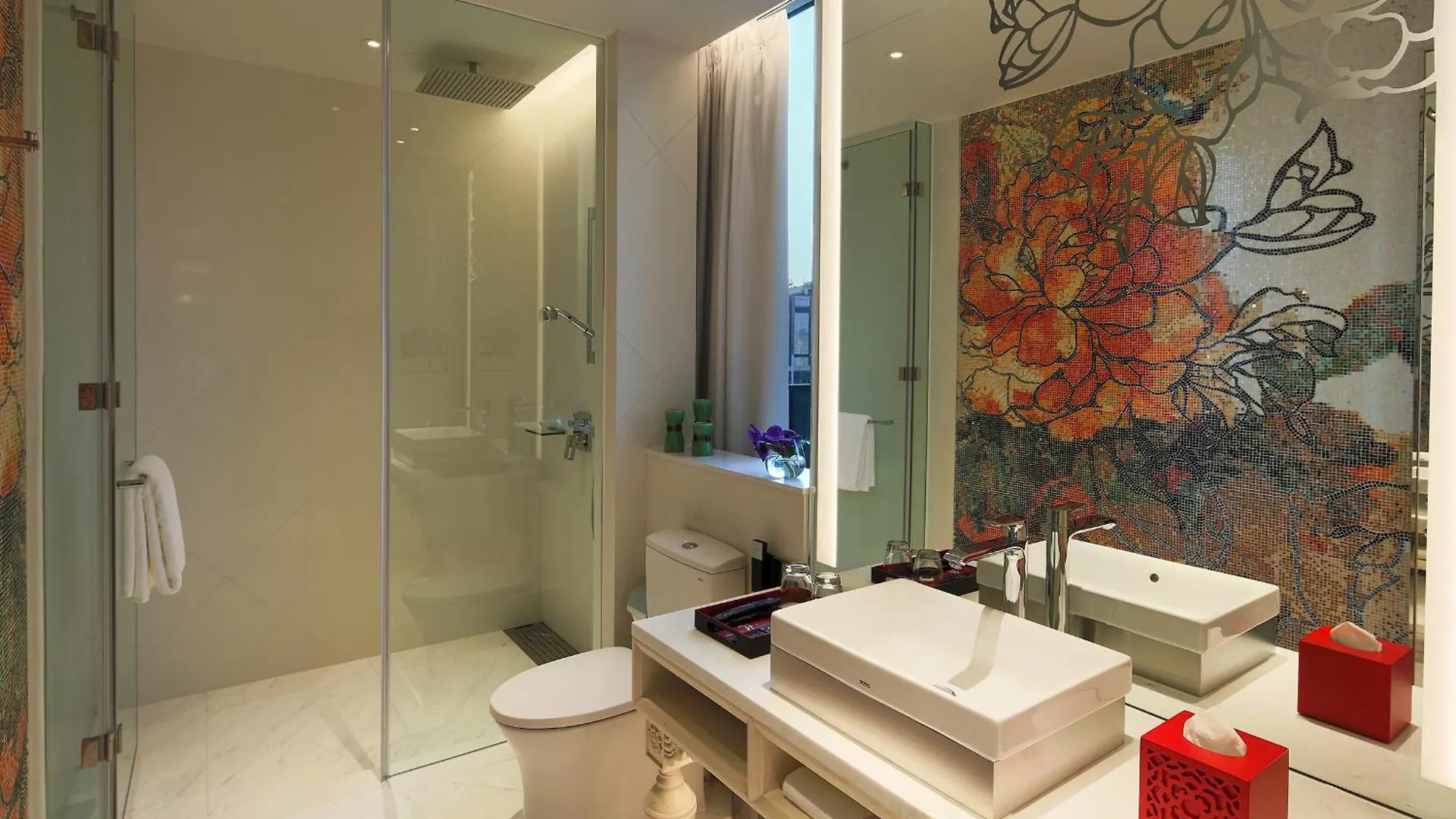 Mira Moon Hotel Hong Kong 5*,
